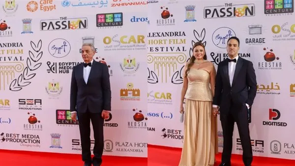 محمود حميدة وبشرى أول الحضور.. بدء توافد النجوم على ريد كاربت افتتاح مهرجان الإسكندرية للفيلم القصير | صور محمود حميدة وبشرى أول الحضور.. بدء توافد النجوم على ريد كاربت افتتاح مهرجان الإسكندرية للفيلم القصير | صور