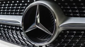 مرسيدس تسحب توقعاتها للأرباح بسبب تعريفات ترامب