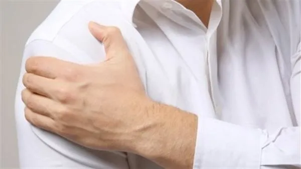 من بينها التقدم في السن.. عوامل تزيد التهاب الكتف من بينها التقدم في السن.. عوامل تزيد التهاب الكتف