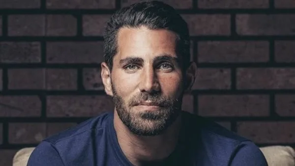 منها أغنية لولاكي.. عزيز مرقة يطرح ألبوما جديدا في مايو يحمل 5 أغنيات منها أغنية لولاكي.. عزيز مرقة يطرح ألبوما جديدا في مايو يحمل 5 أغنيات