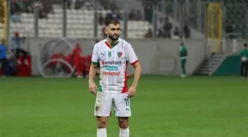 مولودية الجزائر يكشف لـ القاهرة 24 حقيقة عرض الزمالك لضم طيب مزياني