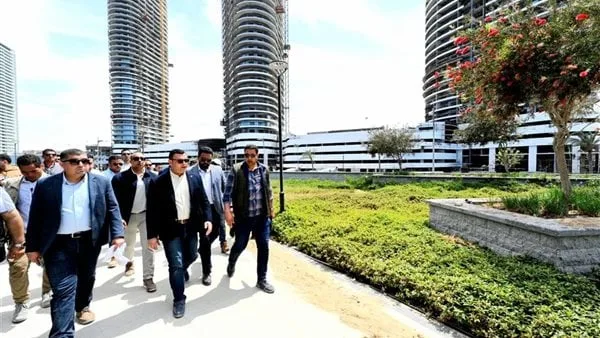 وزير الإسكان يتابع موقف تسليم وحدات وفيلات الحاجزين بكمبوند مزارين بالعلمين الجديدة وزير الإسكان يتابع موقف تسليم وحدات وفيلات الحاجزين بكمبوند مزارين بالعلمين الجديدة