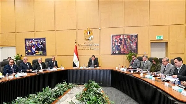 وزير الإسكان يتابع موقف تنفيذ مشروعات المبادرة الرئاسية حياة كريمة بمحافظتي أسوان وبني سويف وزير الإسكان يتابع موقف تنفيذ مشروعات المبادرة الرئاسية حياة كريمة بمحافظتي أسوان وبني سويف