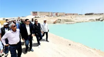 وزير الإسكان يطالب بدفع معدلات التنفيذ في مشروعات قرى مارينا السياحية
