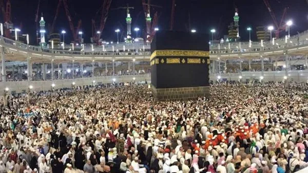 وزير السياحة: نجاح تنظيم برامج العمرة لما يقرب من 904 آلاف معتمر مصري خلال موسم 1446هـ