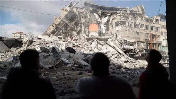 وفد حماس يغادر القاهرة بعد مشاورات مكثفة حول وقف إطلاق النار وتبادل الأسرى في غزة وفد حماس يغادر القاهرة بعد مشاورات مكثفة حول وقف إطلاق النار وتبادل الأسرى في غزة