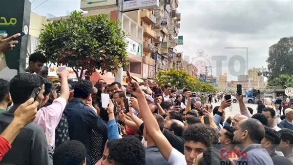 ياسين ابننا كلنا.. أهالي البحيرة يتضامنون مع الصغير من أمام المحكمة ياسين ابننا كلنا.. أهالي البحيرة يتضامنون مع الصغير من أمام المحكمة