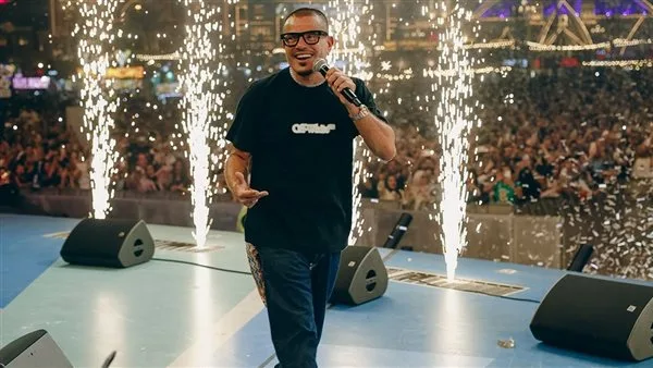 ليلة "الهضبة" في القرية العالمية.. عمرو دياب يحيي أضخم حفلات صيف دبي