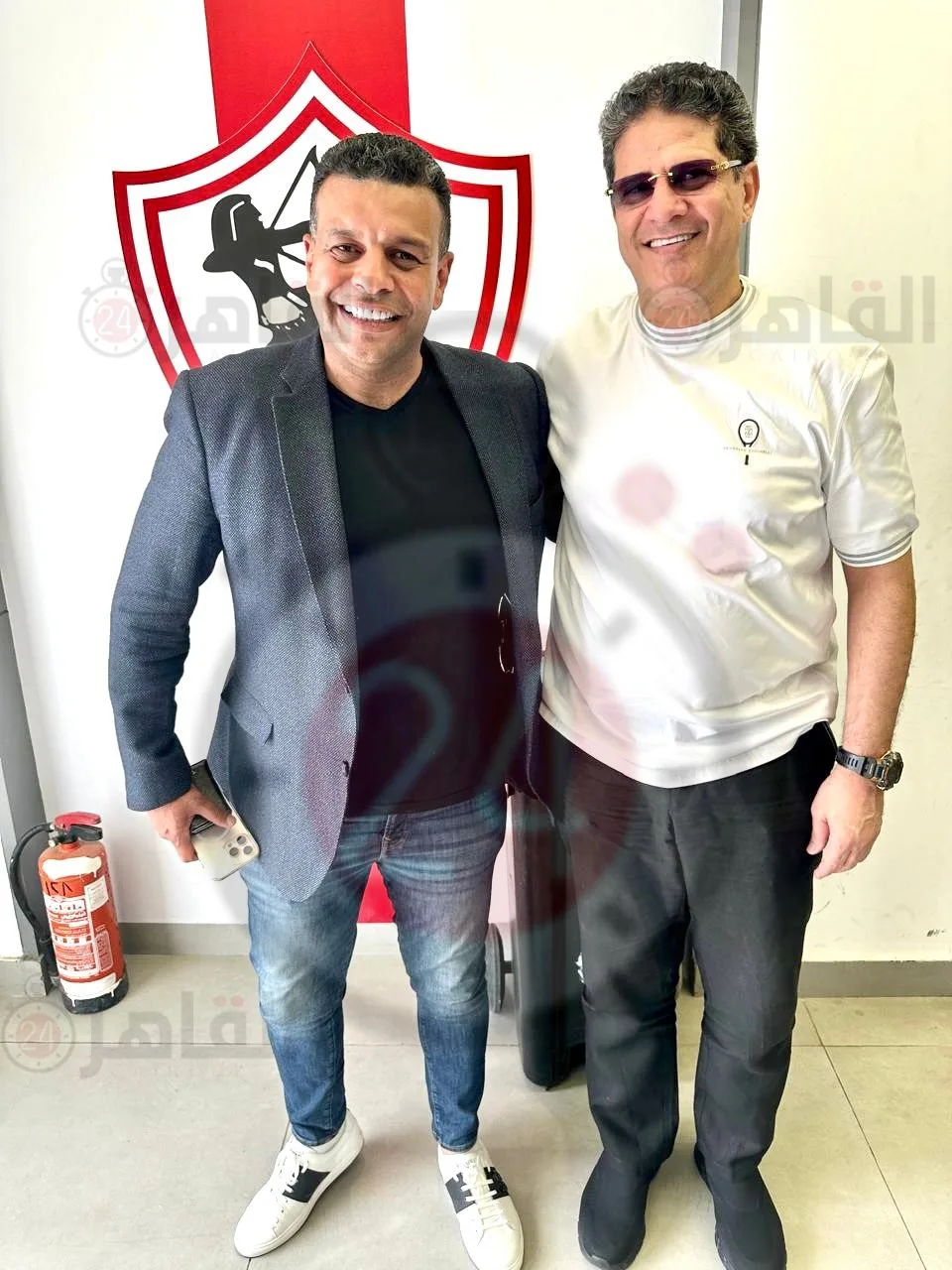 الظهور الأول لـ أيمن الرمادي داخل الزمالك بعد تعيينه مديرًا فنيًا للفريق | صورة