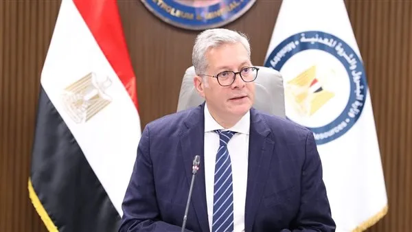 وزير البترول: نٌثمن التزام صان مصر بمنظومة السلامة.. ومواصلة التوسع خارجيا على رأس أولوياتنا وزير البترول: نٌثمن التزام صان مصر بمنظومة السلامة.. ومواصلة التوسع خارجيا على رأس أولوياتنا