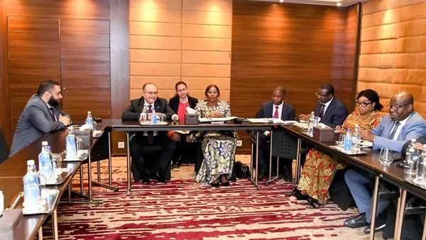 رئيس شركة المقاولون العرب يلتقي رئيسة مجلس الشيوخ الإيفوارية لبحث سبل التعاون المشترك رئيس شركة المقاولون العرب يلتقي رئيسة مجلس الشيوخ الإيفوارية لبحث سبل التعاون المشترك