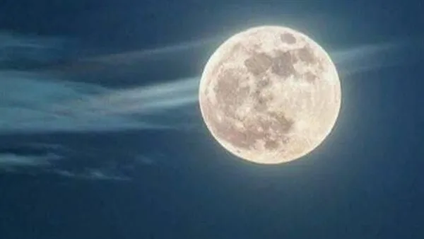 القمر في منطقة الأوج.. ظاهرة فلكية جديدة تحدث بسماء مصر 11 مايو القمر في منطقة الأوج.. ظاهرة فلكية جديدة تحدث بسماء مصر 11 مايو