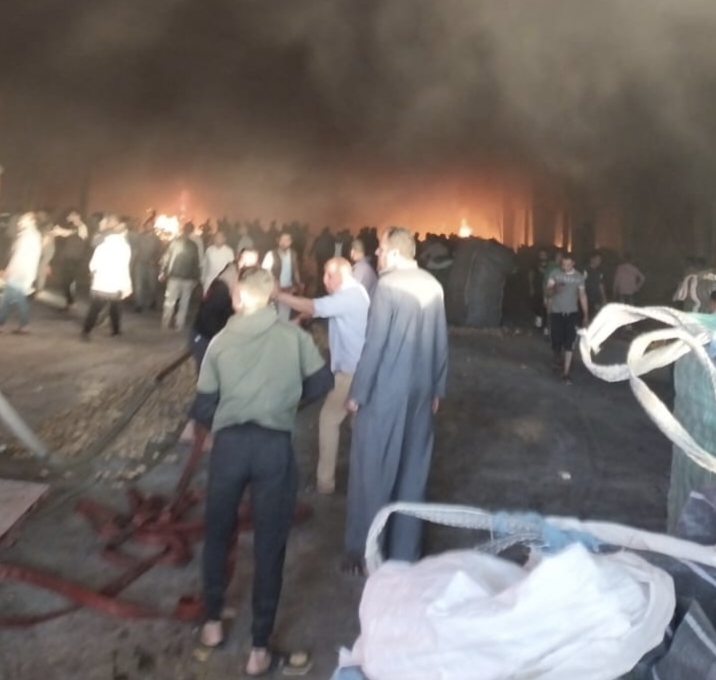 نشوب حريق داخل محطة بطاطس بالبحيرة