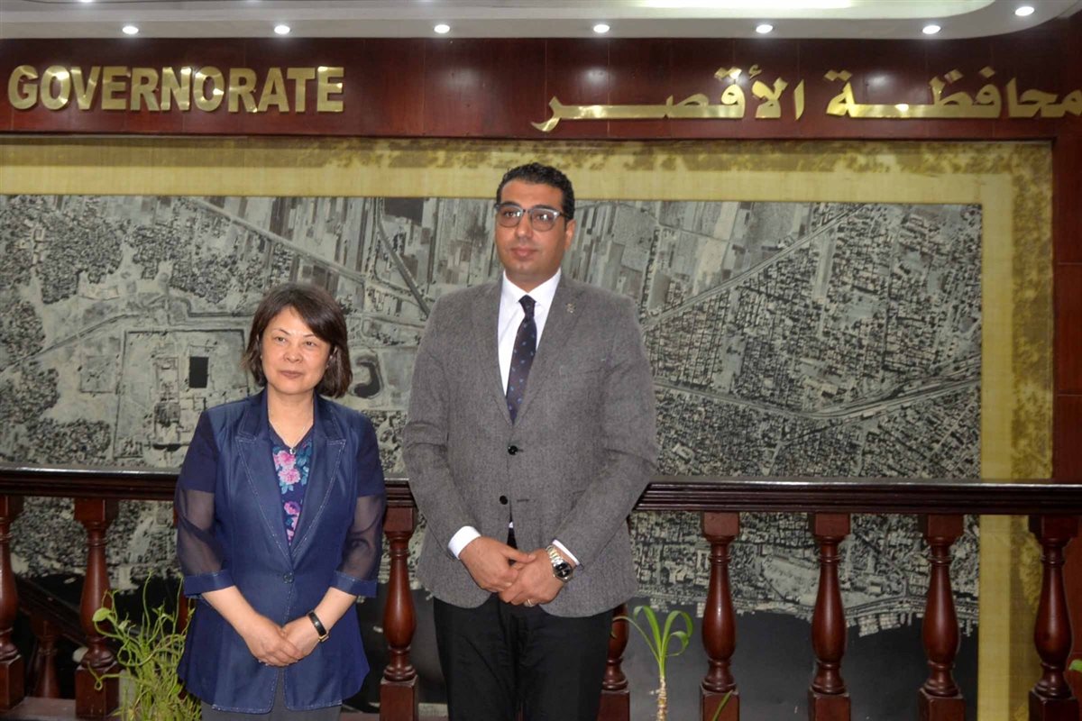 نائب محافظ الأقصر يستقبل وفد صينى 