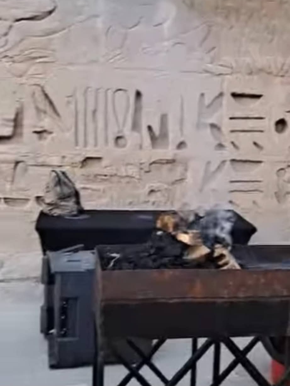 الصور المتداولة لشوي الطعام 