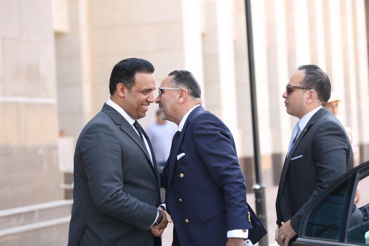 منح محمد كمال زمالة كلية الدفاع الوطني عن رسالة دور الإعلام في مواجهة الفكر المتطرف