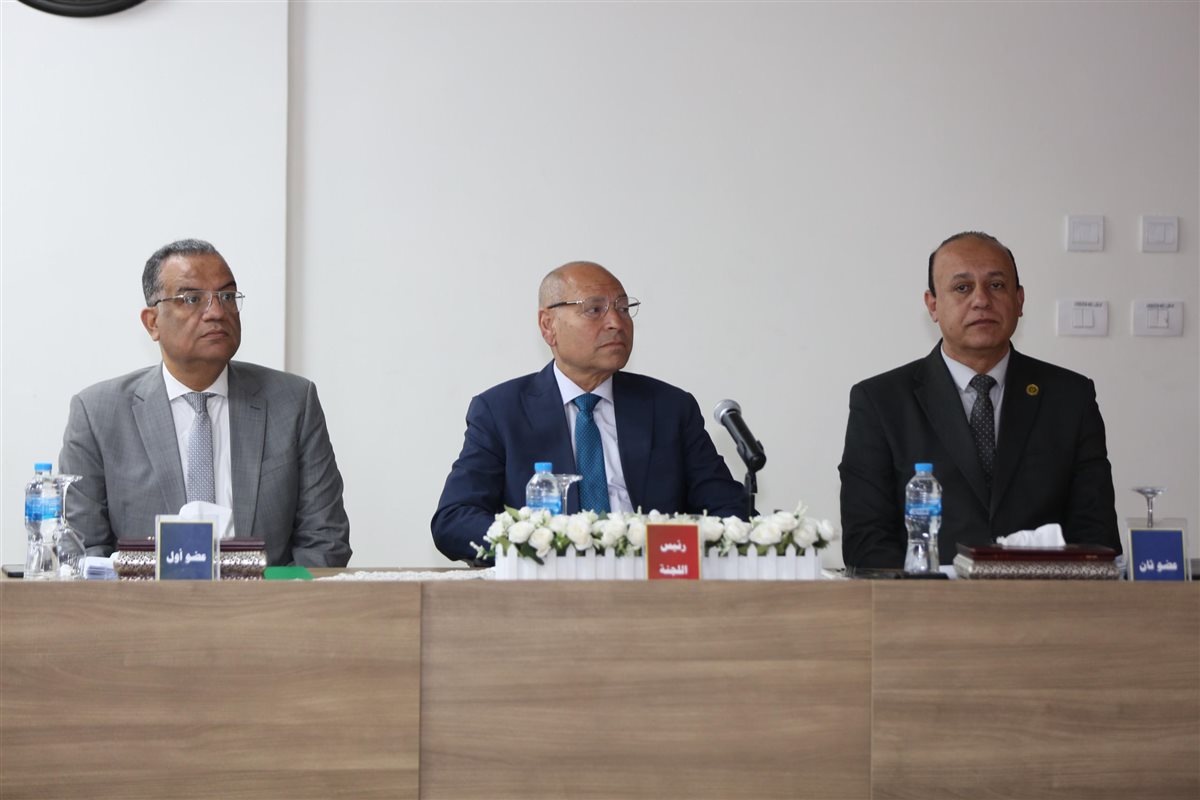 منح محمد كمال زمالة كلية الدفاع الوطني عن رسالة دور الإعلام في مواجهة الفكر المتطرف