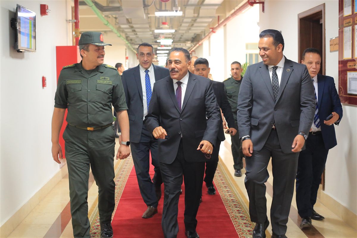 منح محمد كمال زمالة كلية الدفاع الوطني عن رسالة دور الإعلام في مواجهة الفكر المتطرف