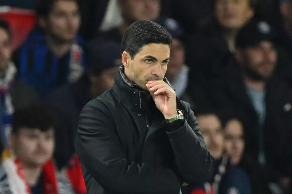 أرتيتا خلال مباراة باريس سان جيرمان 