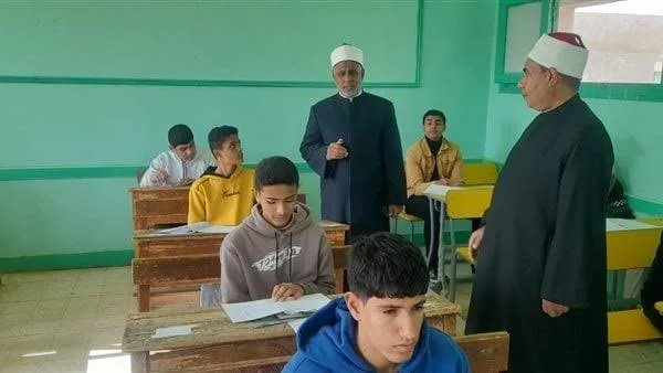 2819 طالبًا وطالبة يؤدون أول أيام امتحانات النقل الابتدائي والإعدادي الأزهري بجنوب سيناء اليوم