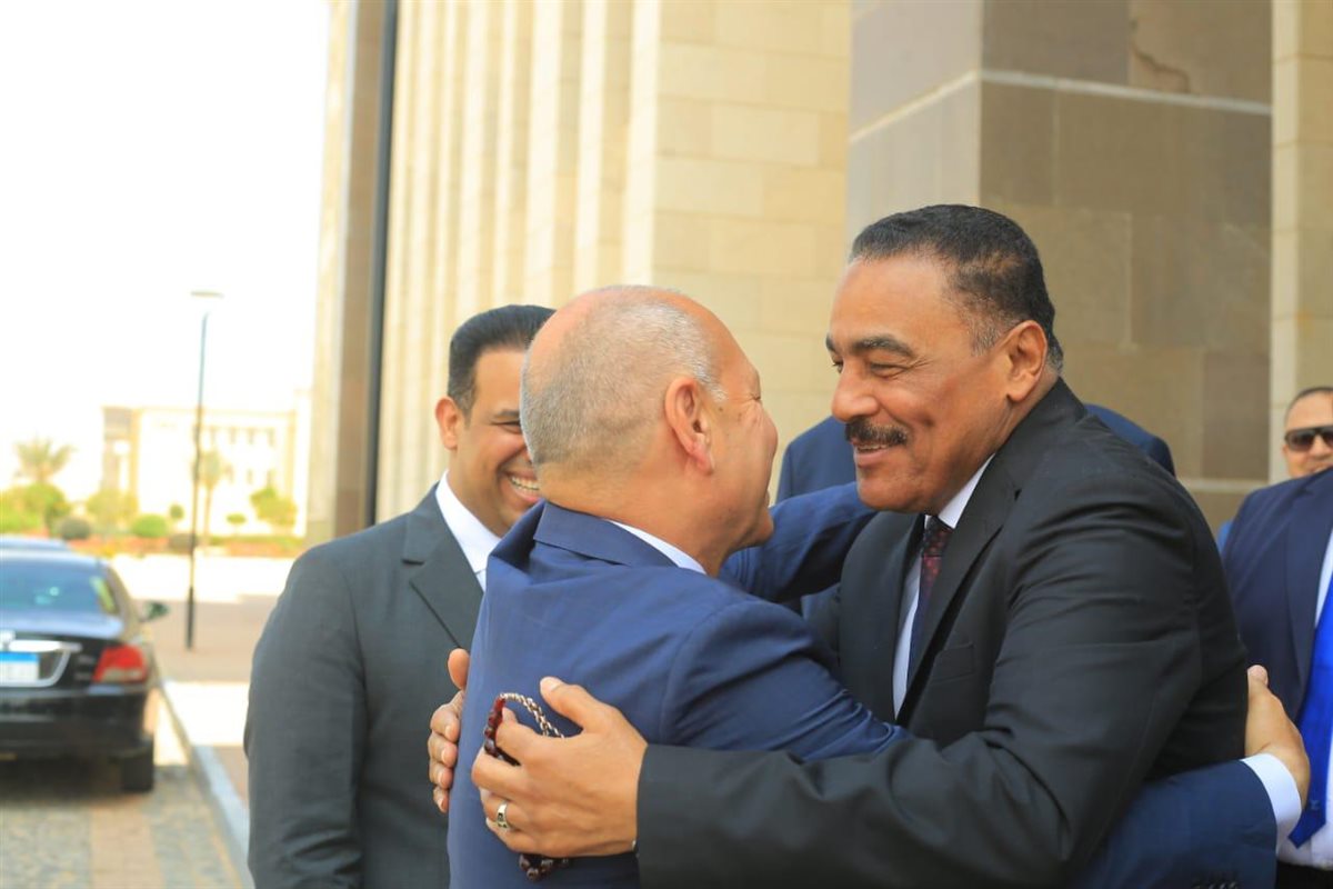 منح محمد كمال زمالة كلية الدفاع الوطني عن رسالة دور الإعلام في مواجهة الفكر المتطرف