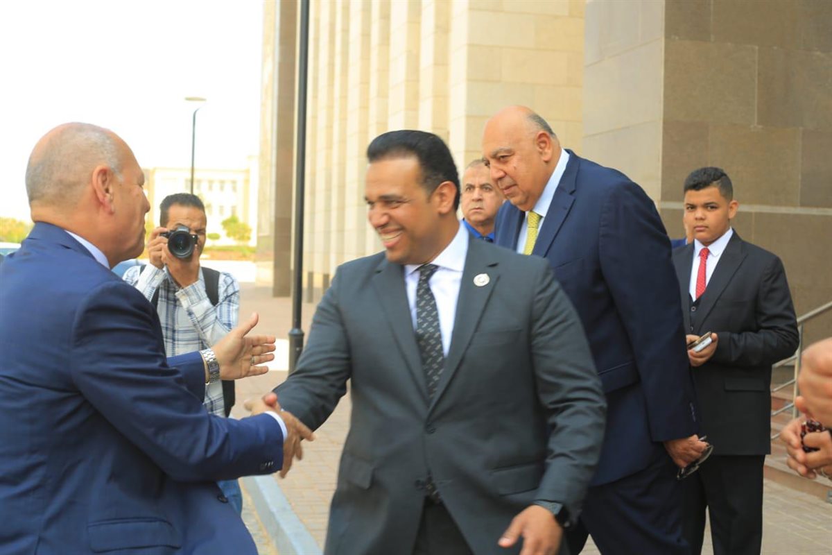 منح محمد كمال زمالة كلية الدفاع الوطني عن رسالة دور الإعلام في مواجهة الفكر المتطرف