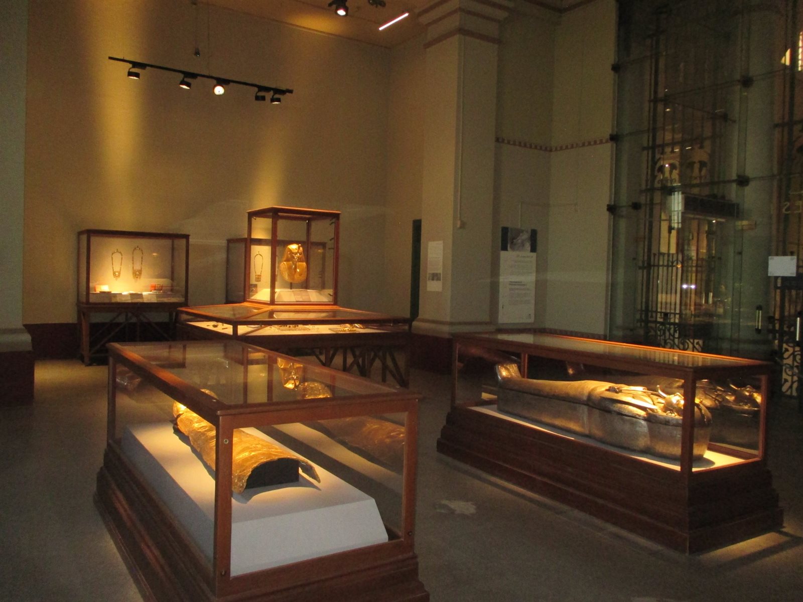 كنوز تانيس بالمتحف المصري بالتحرير 