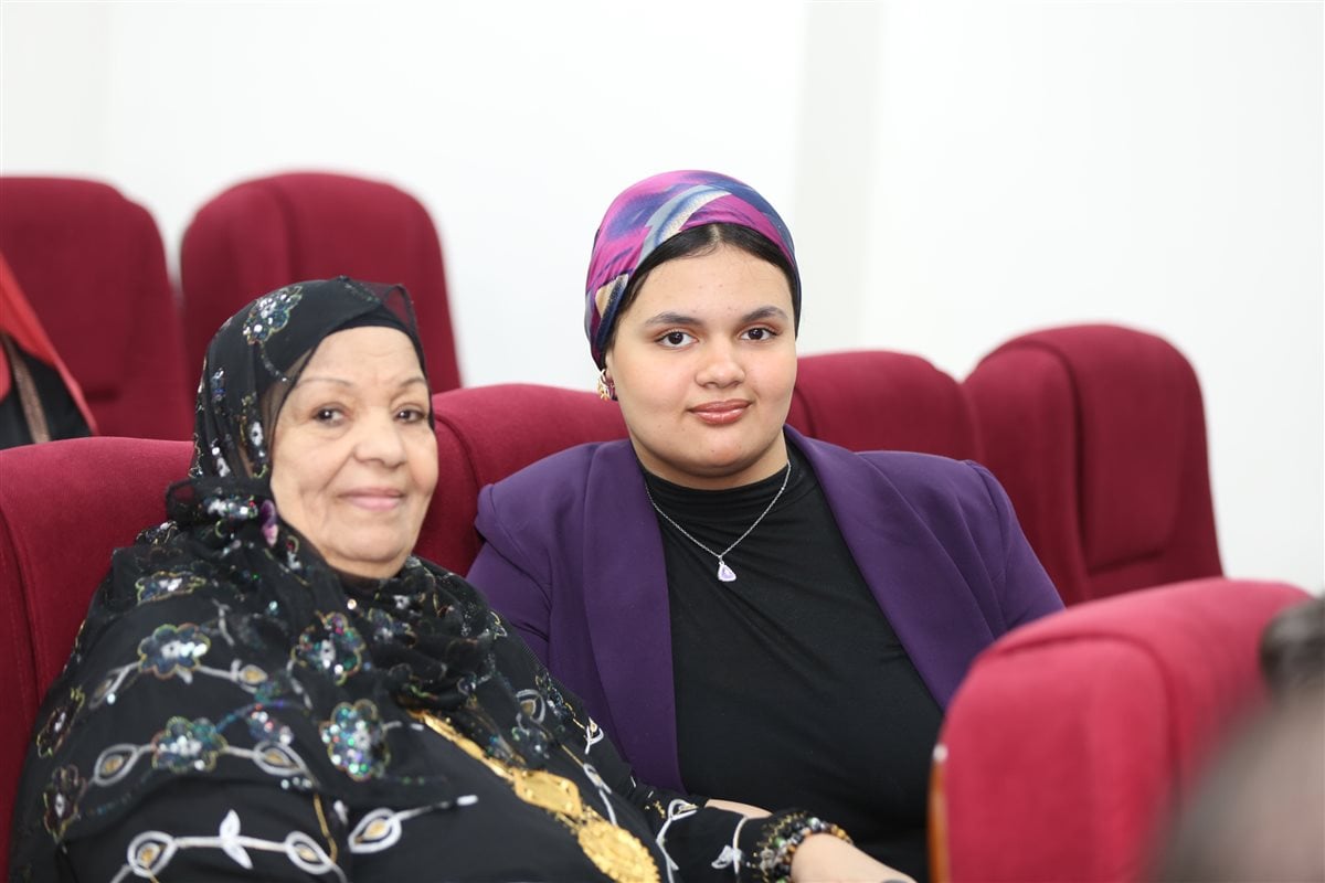 منح محمد كمال زمالة كلية الدفاع الوطني عن رسالة دور الإعلام في مواجهة الفكر المتطرف