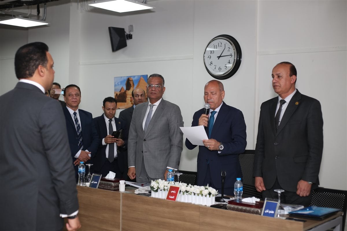 منح محمد كمال زمالة كلية الدفاع الوطني عن رسالة دور الإعلام في مواجهة الفكر المتطرف