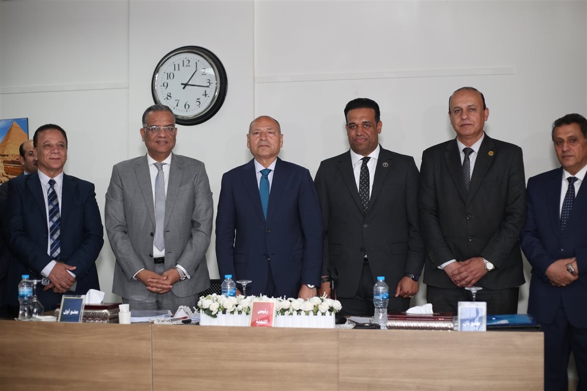 منح محمد كمال زمالة كلية الدفاع الوطني عن رسالة دور الإعلام في مواجهة الفكر المتطرف