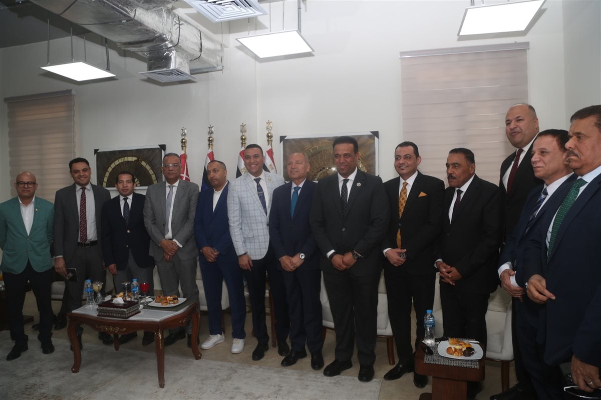 منح محمد كمال زمالة كلية الدفاع الوطني عن رسالة دور الإعلام في مواجهة الفكر المتطرف