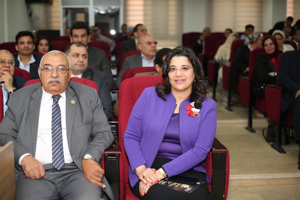 منح محمد كمال زمالة كلية الدفاع الوطني عن رسالة دور الإعلام في مواجهة الفكر المتطرف