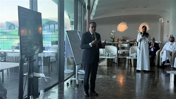 وزير الصحة: فجوة مهارات الذكاء الاصطناعي قد تكلف العالم 30 تريليون دولار