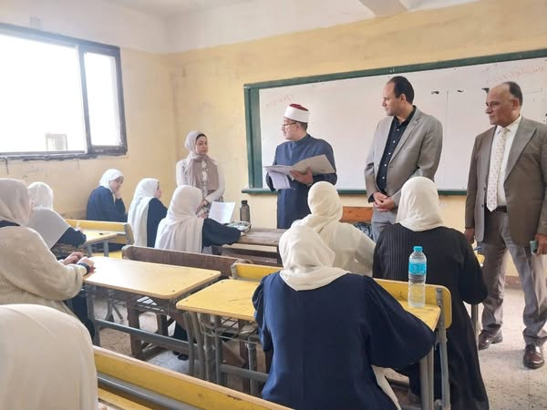 رئيس الجيزة الأزهرية: لا شكاوى داخل اللجان حتى اللحظة بامتحانات النقل الثانوي