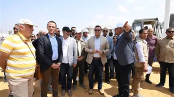وزير الإسكان يجري جولة موسعة لمتابعة سير العمل بمشروع حدائق تلال الفسطاط