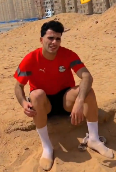 زيزو يواصل الاستعداد للموسم الجديد بتدريبات شاقة في الصحراء<br alt=