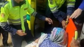 الحماية المدنية تلبي استغاثة سيدة غير قادرة على الحركة وتنقلها للعلاج بالمستشفى