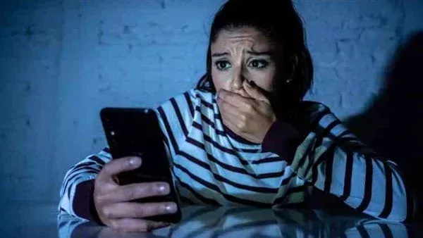 تقدم لخطبتها فرفضته.. ضبط شاب ابتز فتاة بصور خاصة وطلب 100 ألف جنيه بالإسكندرية