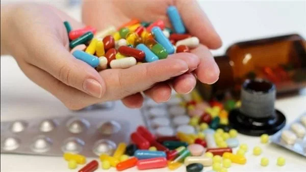 بعد وفاة شخص.. بريطانيا تحذر من أدوية الصيدليات الإلكترونية المزيفة بعد وفاة شخص.. بريطانيا تحذر من أدوية الصيدليات الإلكترونية المزيفة