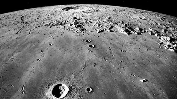 خطوة جديدة نحو الاستيطان الفضائي.. مشروع لتربية الأسماك على سطح القمر