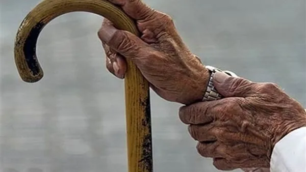 يحميهم من السقوط.. فوائد إعادة التأهيل لكبار السن