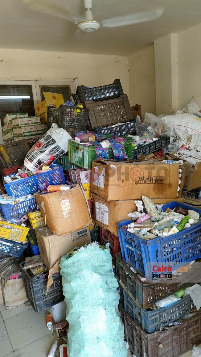 قبل توزيعها.. ضبط 5 أطنان أدوية ومكملات غذائية ومستحضرات تجميل منتهية الصلاحية بالجيزة | خاص قبل توزيعها.. ضبط 5 أطنان أدوية ومكملات غذائية ومستحضرات تجميل منتهية الصلاحية بالجيزة | خاص