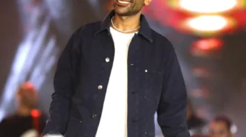 أحمد سعد يتألق في حفله بـ بغداد.. ويوجه رسالة لـ نجيب ساويرس: أنت الخير وفخور بيك