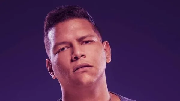 أحمد عبد الحميد يعلن خضوع ابنته الرضيعة لعملية جراحية دقيقة في المخ: ادعو لها