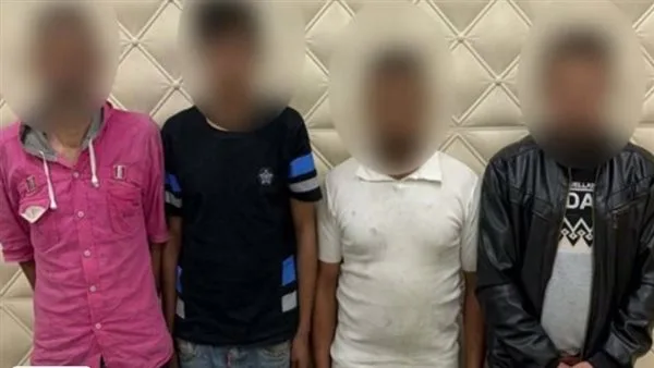 ابتزوه بفيديو فاضح.. ضبط المتهمين بمساومة وسرقة صاحب محل في السيدة زينب| بث مباشر ابتزوه بفيديو فاضح.. ضبط المتهمين بمساومة وسرقة صاحب محل في السيدة زينب| بث مباشر