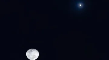 اقتران القمر مع نجم عملاق.. ظاهرة فلكية جديدة تحدث في سماء مصر