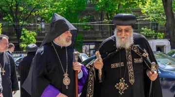 البابا تواضروس الثاني يزور مطرانية الأرمن الأرثوذكس في رومانيا | صور