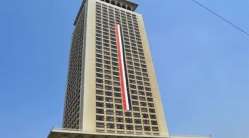 الخارجية تكشف آخر مستجدات بحارة السفينة Petro 1 العالقة قبالة السواحل الإماراتية