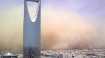 السعودية.. عواصف ترابية وأمطار رعدية تضرب مناطق متفرقة في المملكة