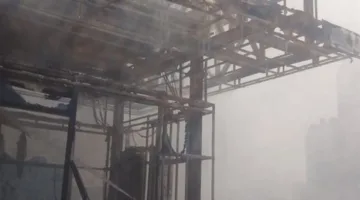 السيطرة على حريق مولد كهرباء بمحطة الأتوبيس الترددي في الخصوص دون خسائر | صور